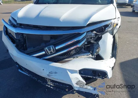 2018 Honda Pilot Touring z USA, uszkodzony, nr VIN 5FNYF6H91JB008621